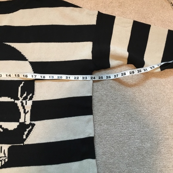 💥LAST ONE!💥IRON FIST distressed skull sweater - Picture 5 of 7